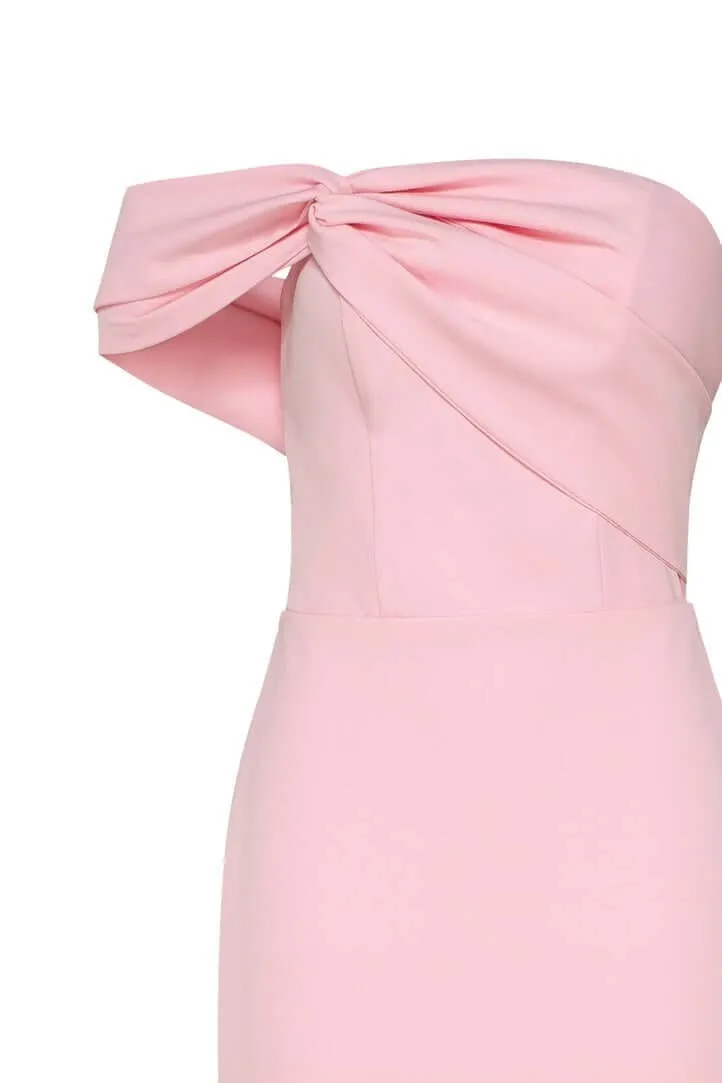 Pink Classy midi dress with open neckline