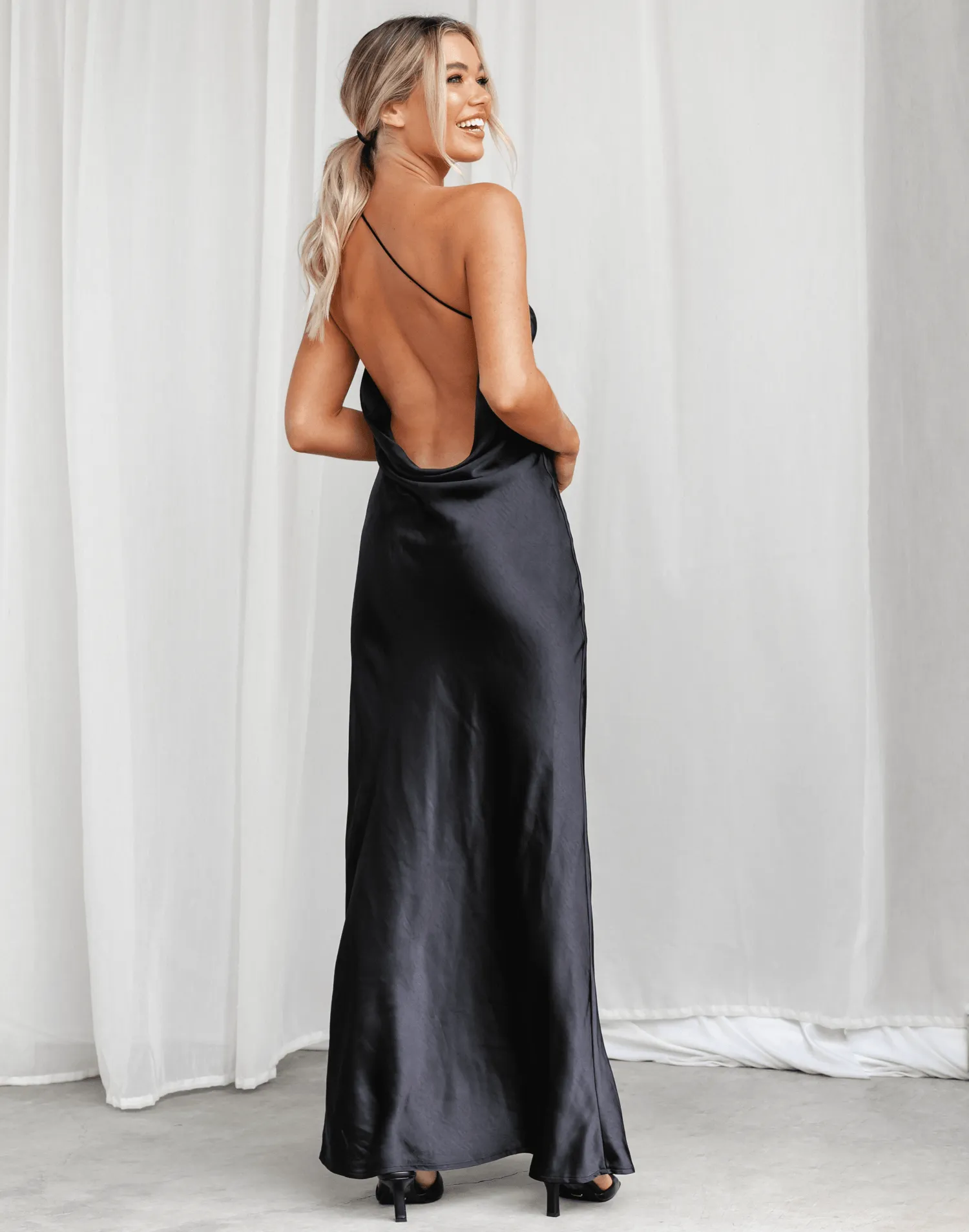 Taliah Maxi Dress (Black)